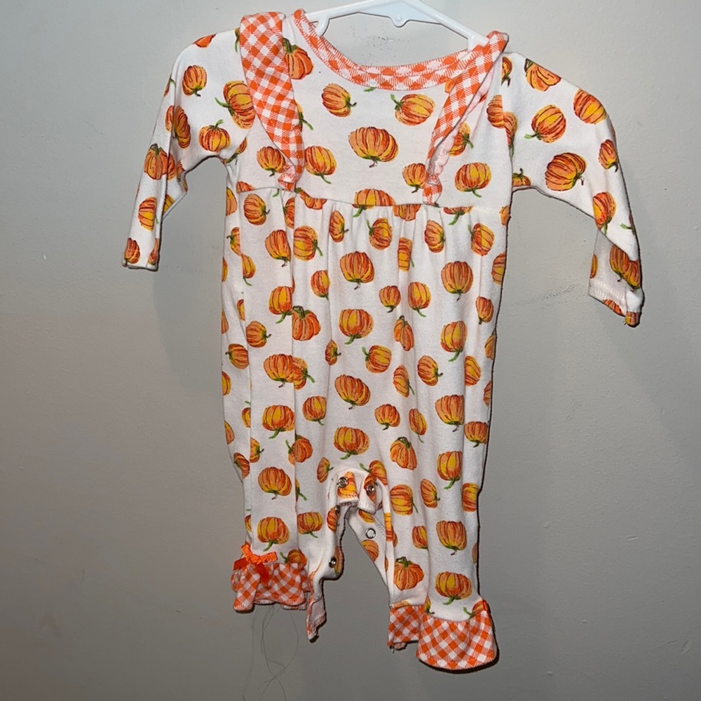 Pumpkin sleeper